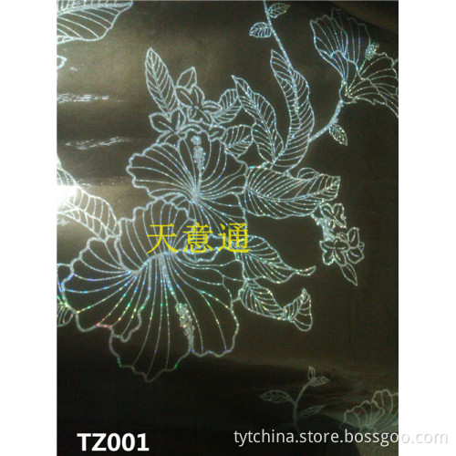Holograms for leather